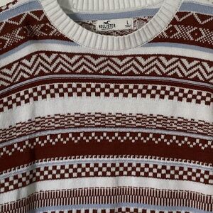 Hollister sweater L